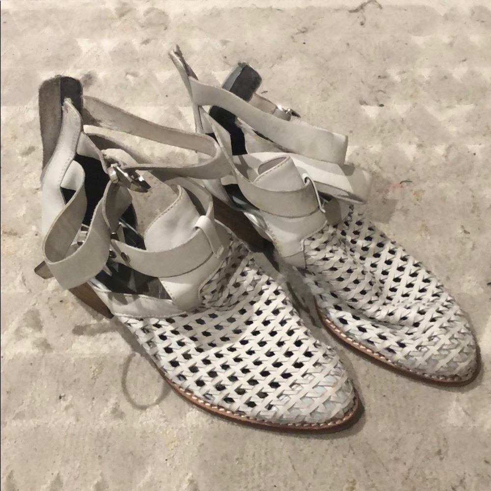Jeffrey Campbell Bootie